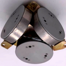 Трехосевой волоконно-оптический гироскоп 30G-70H